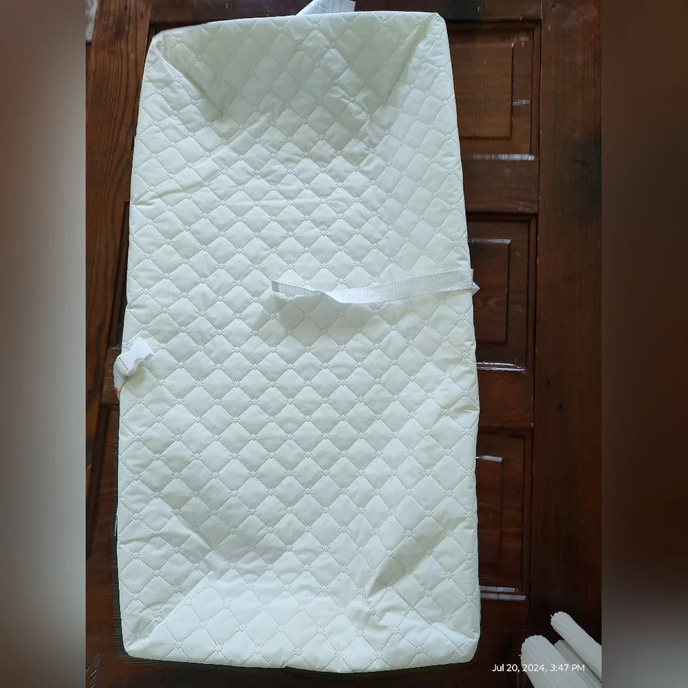 Summer by Ingenuity 4-Sided Changing Pad – Durable Quilted Changing Pad